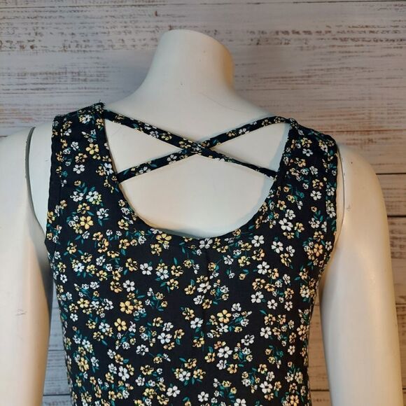 Girls Sleeveless Summer Dress - Picture 9 of 11